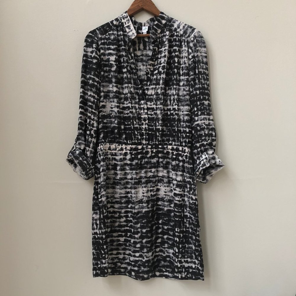 stunning! chic contemporary modern dress B&W